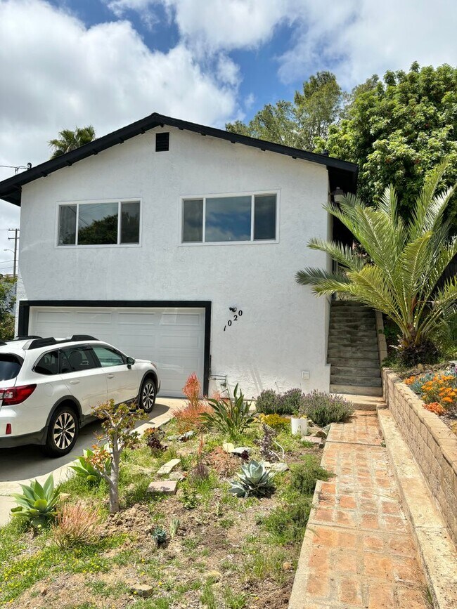 Primary Photo - Beautiful House with Forever Views