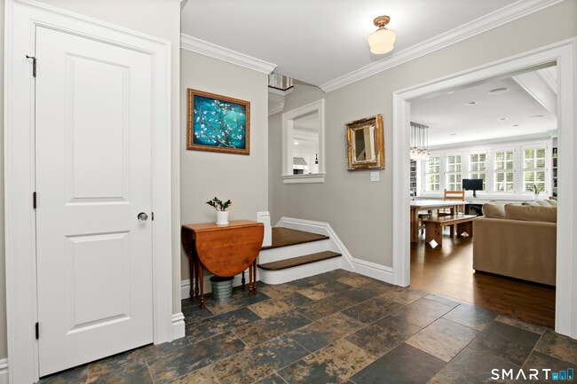 Building Photo - 14 Winslow Ln