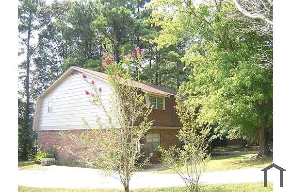 Building Photo - 8228 Glenwoods Dr