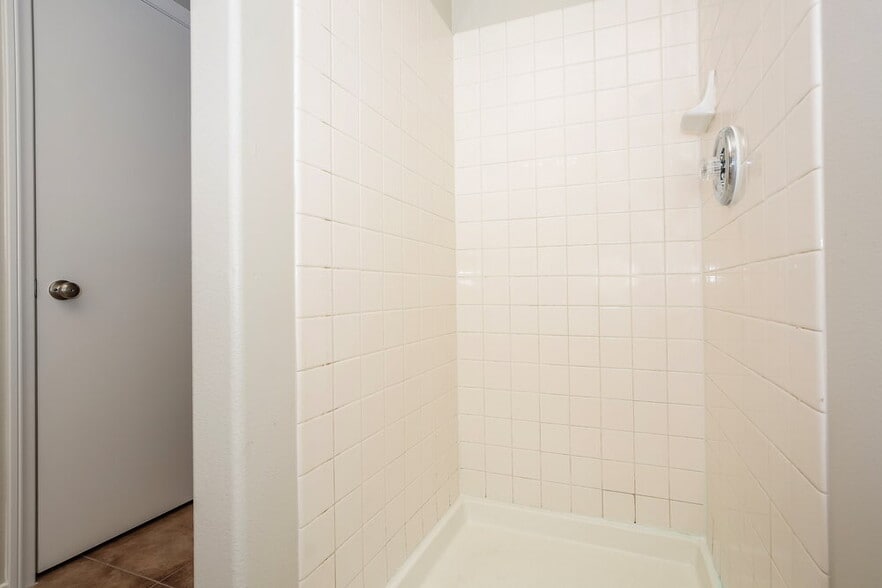 Building Photo - 3742 St Peter Ct