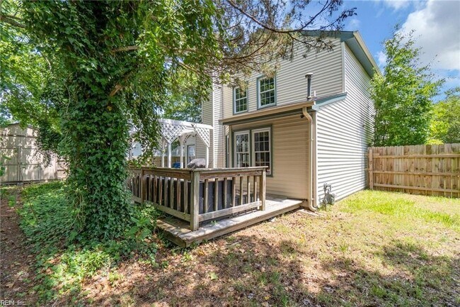 Building Photo - 1805 Monet Ct