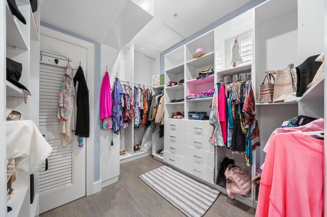 Building Photo - 1503 NE 2nd St