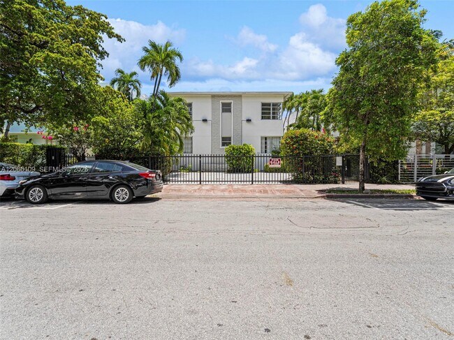 Building Photo - 821 Jefferson Ave