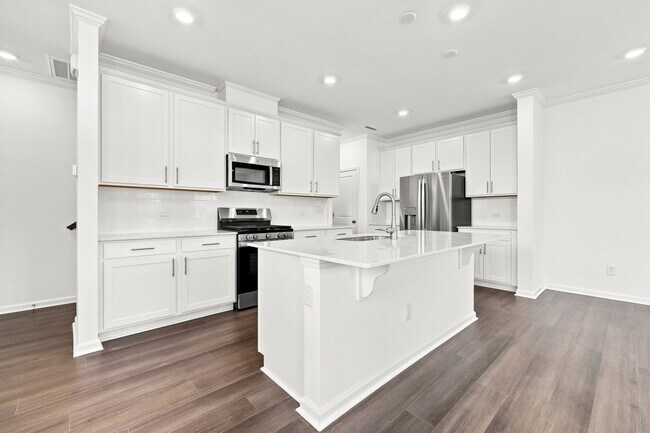 Building Photo - 219 Deercroft Dr