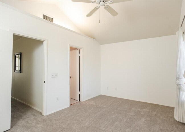 Building Photo - 11901 Swearingen Dr