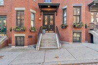 Building Photo - 14 Auburn St