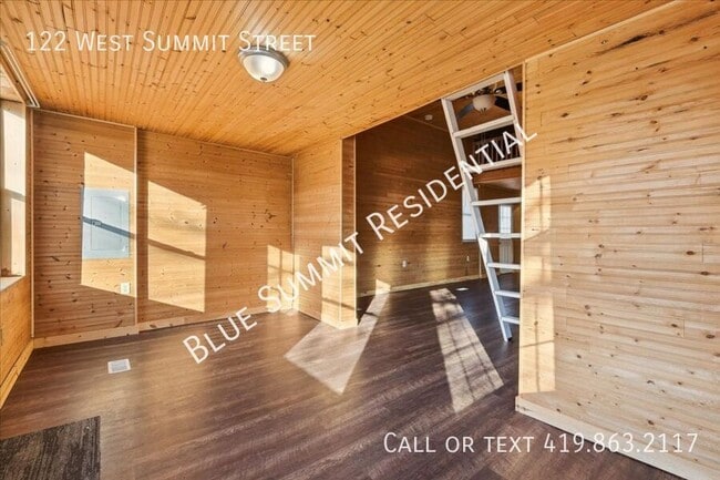 Building Photo - 122 W Summit St