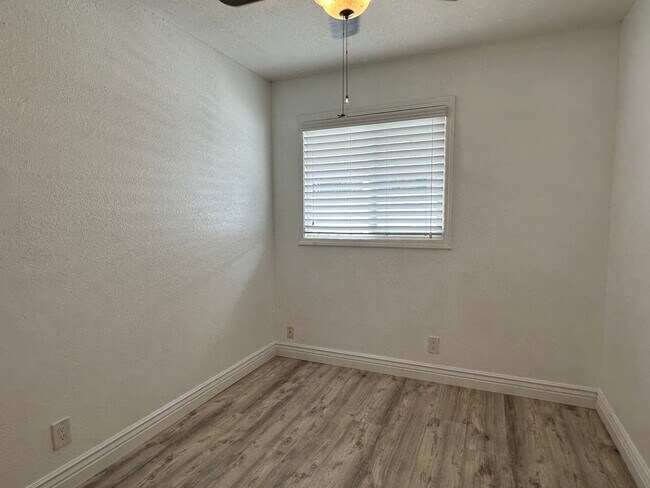 Building Photo - Mililani Town Living with PV, Tesla Batteries & EV Charger