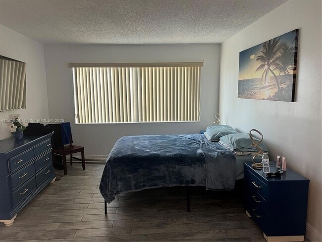 Building Photo - 14850 Naranja Lakes Blvd