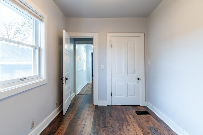 Building Photo - 1020 W Wayne St