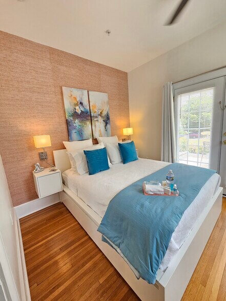 Building Photo - 3541 Fort Ave