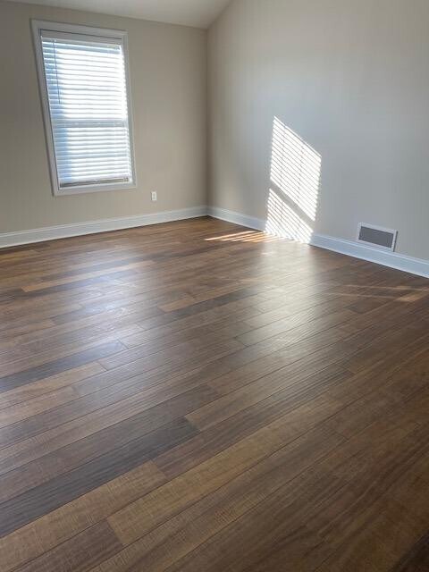 Building Photo - 540 Spinnaker Dr