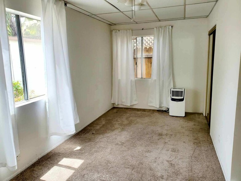 Building Photo - 2418 32nd St