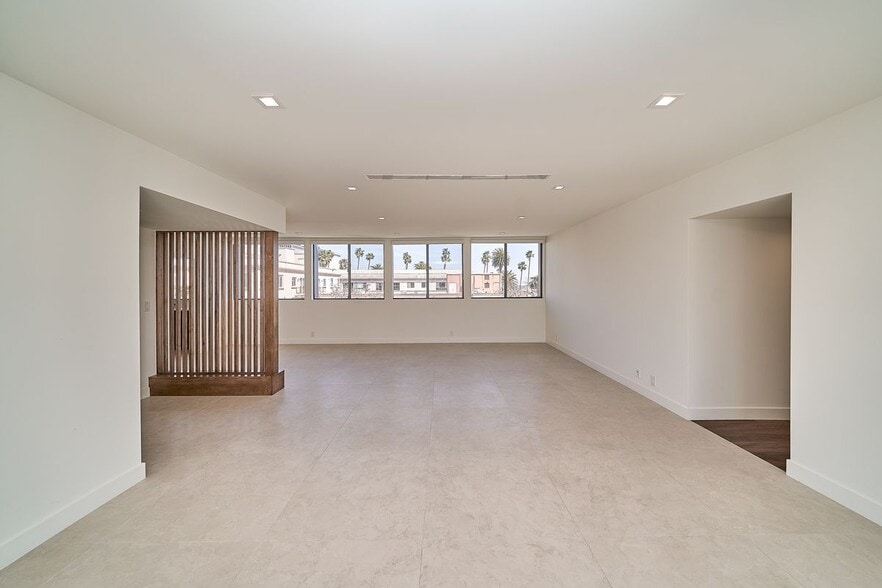 Building Photo - 145 S Maple Dr