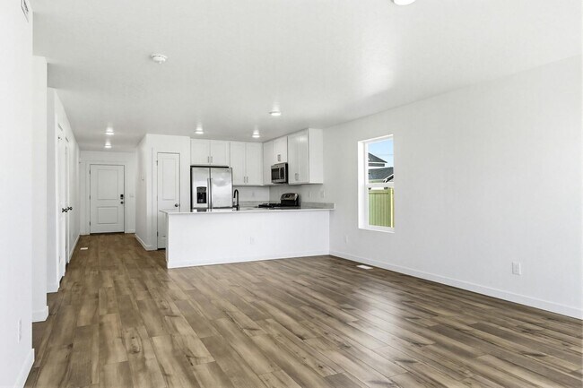 Building Photo - Stunning 4-Bed Home with 3-Car Garage in Cirrus Pointe – Caldwell
