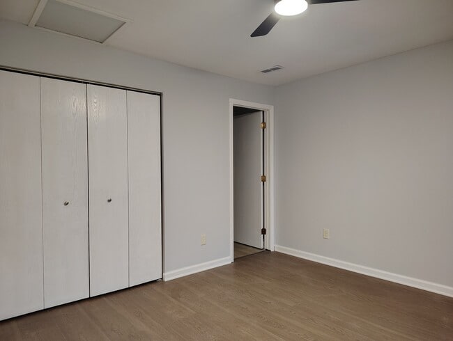 Building Photo - 434 Kenyon Ave