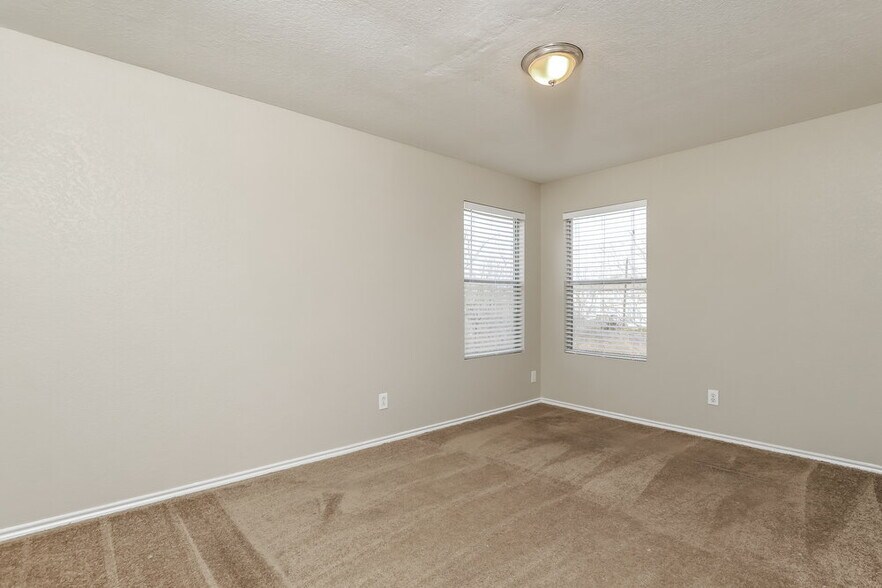 Building Photo - 9935 Amber Breeze