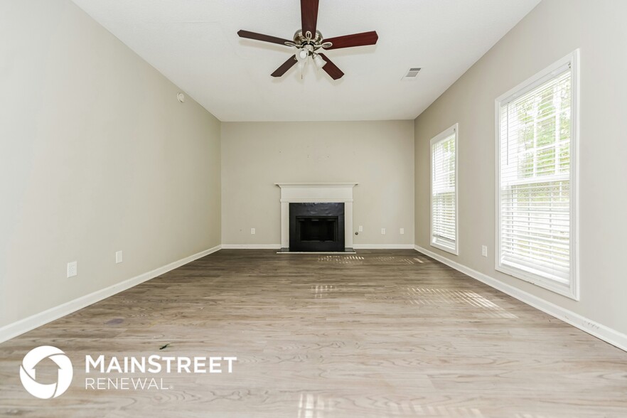 Building Photo - 1785 Emerald Dr