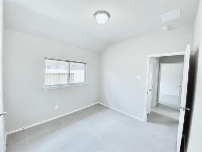 Building Photo - 10714 Ashlesha Ln