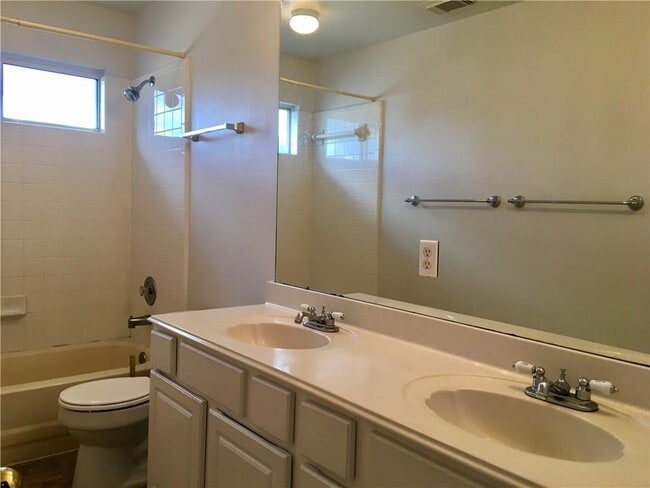 Building Photo - 3705 Eagles Nest St