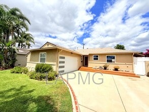 Building Photo - 16457 Gledhill St