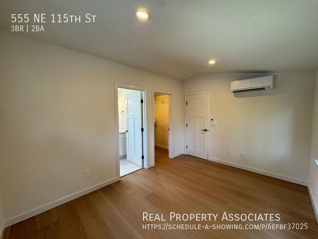 Building Photo - 555 NE 115th St