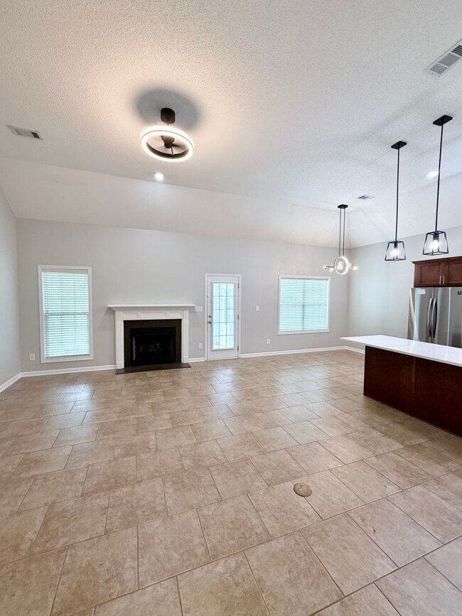 Building Photo - 705 Post Oak Way