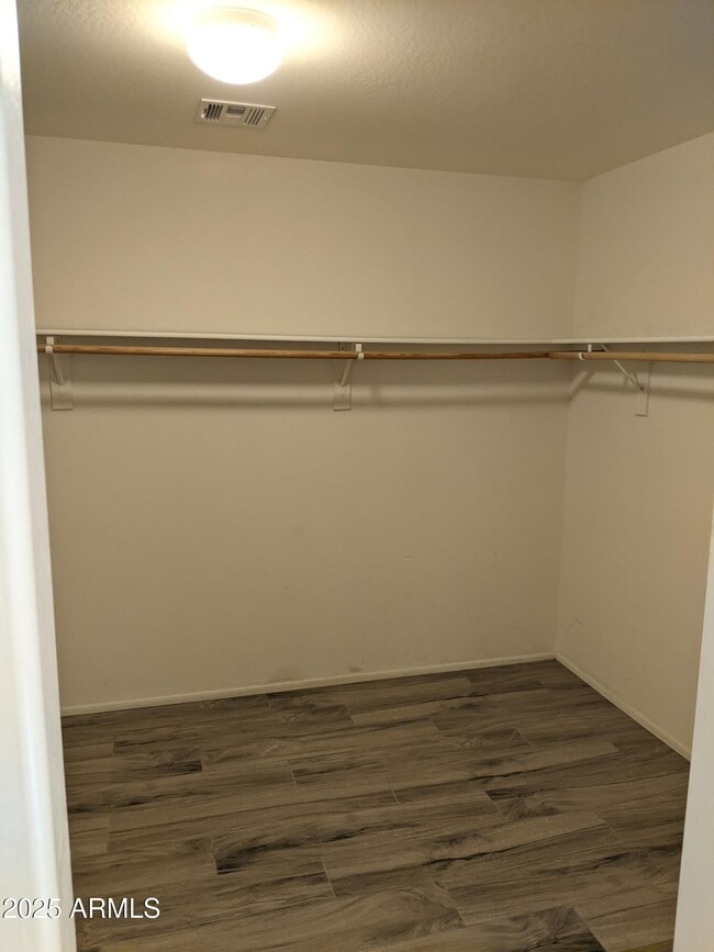 Building Photo - 12039 W Louise Ct