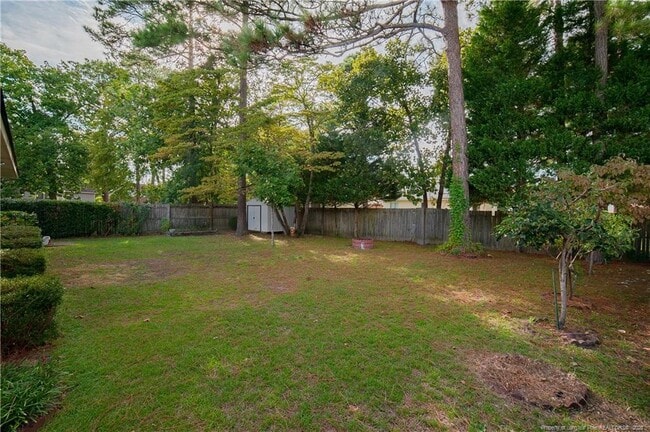 Building Photo - 6440 Brookshire St
