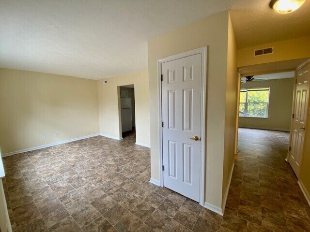 Building Photo - Remodeled 4 Bedroom in Pike Township!