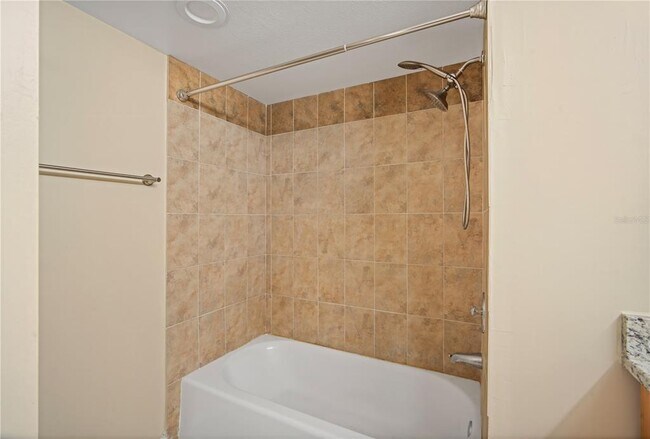 Building Photo - 2585 Countryside Blvd