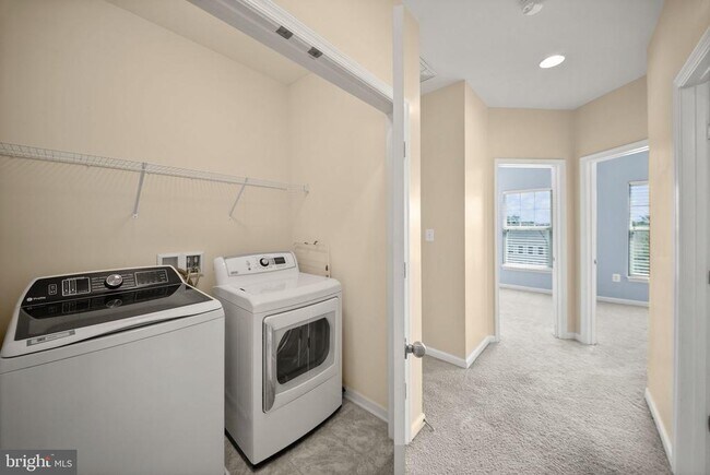 Building Photo - 11845 Lake Baldwin Dr