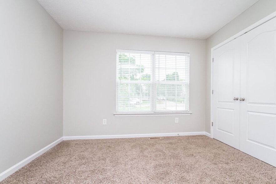 Building Photo - 5054 Betsy Ann Ave