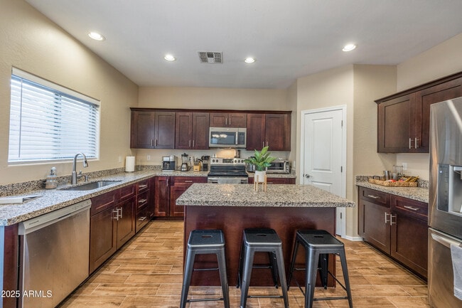 Primary Photo - 22507 N 31st Ave