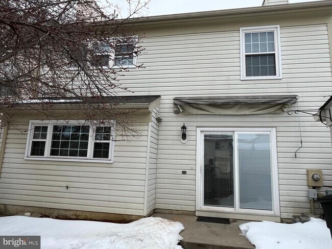 Building Photo - 874 Waterford Dr