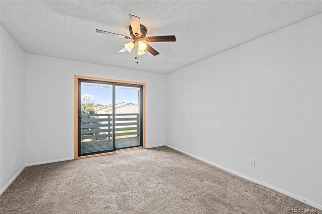 Building Photo - Metro Denver Condo with all the amenities