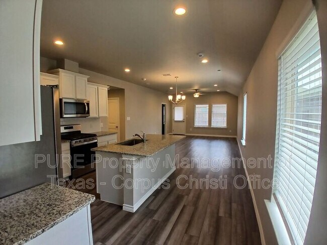 Building Photo - 7610 Rustler Ln