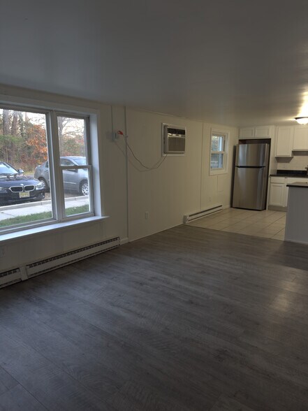 Building Photo - 1108 Loretta Ave