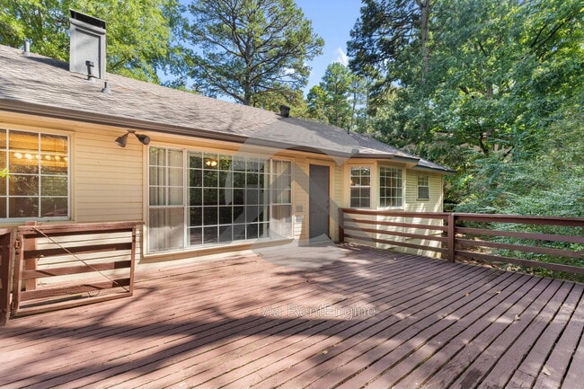 Building Photo - 16 Scarlet Maple Ct