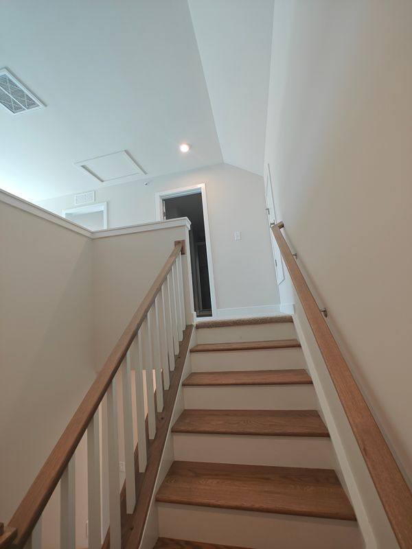 Building Photo - 131 S Durham Dr
