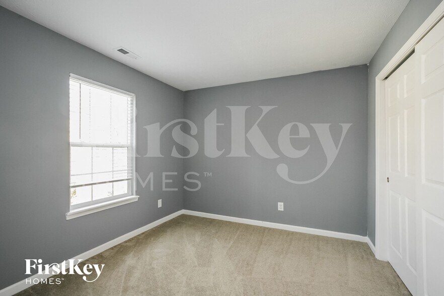 Building Photo - 2210 Wynbrooke Blvd