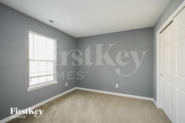 Building Photo - 2210 Wynbrooke Blvd