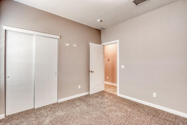 Building Photo - 409 Beech Tree Dr