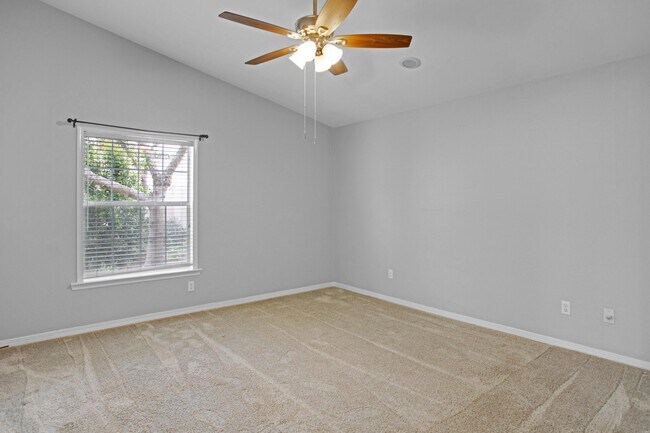 Building Photo - 319 L'Atrium Dr