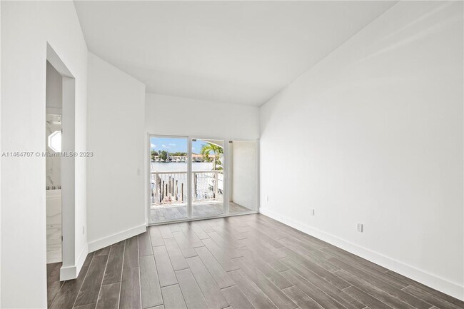 Building Photo - 20936 NE 37th Ave