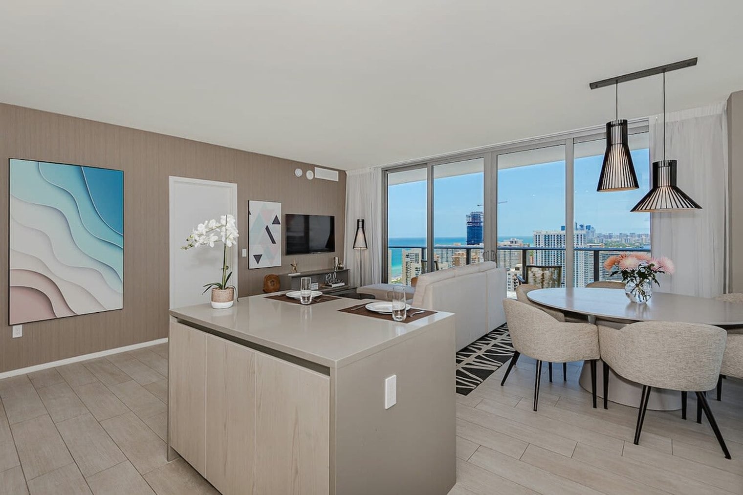 Building Photo - 4010 S Ocean Dr