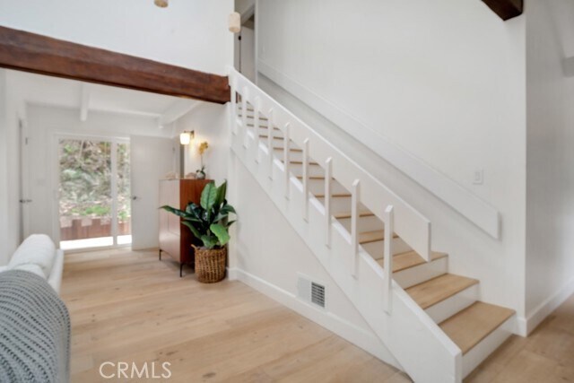 Building Photo - 850 Country Club Dr