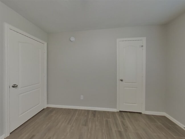 Building Photo - 10818 Harston Dr