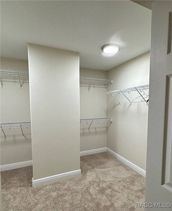 Building Photo - 5780 N Lena Dr