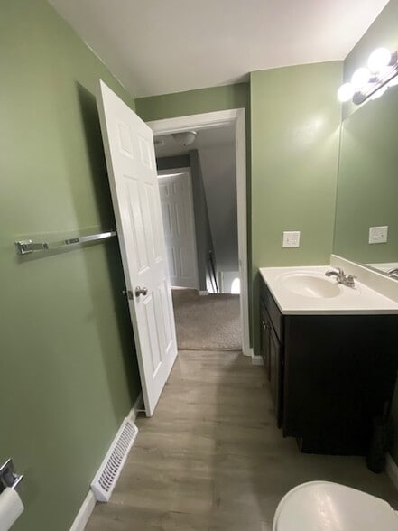 Building Photo - 3282 Ridge Road Ext